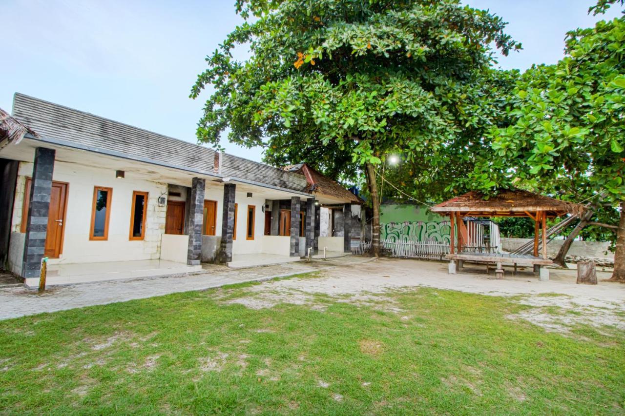 Guerilla Dive Lodge Pulau Pari Jacarta Exterior foto