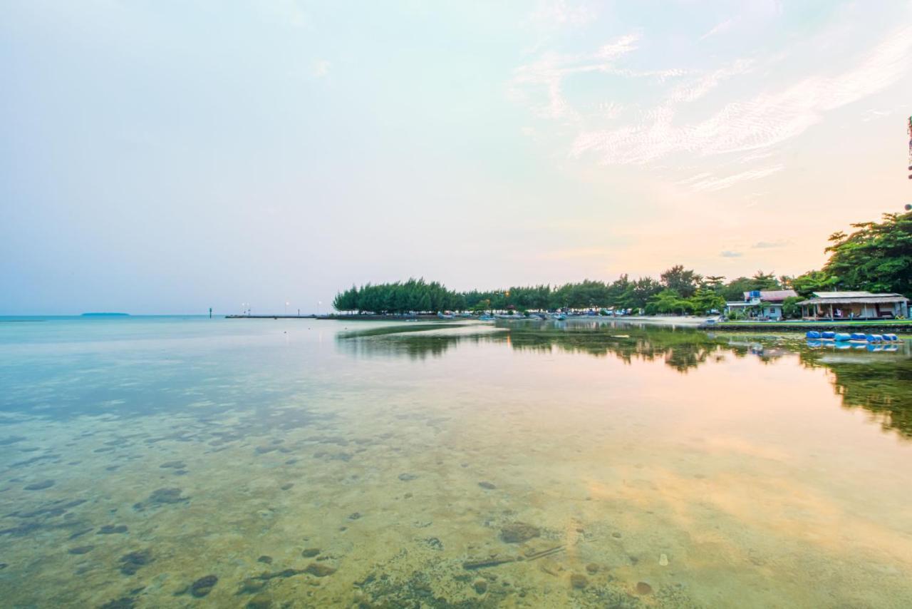Guerilla Dive Lodge Pulau Pari Jacarta Exterior foto