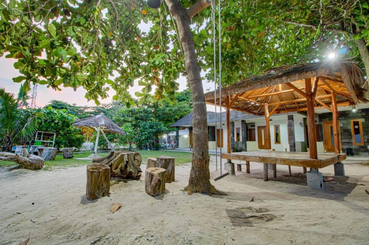 Guerilla Dive Lodge Pulau Pari Jacarta Exterior foto